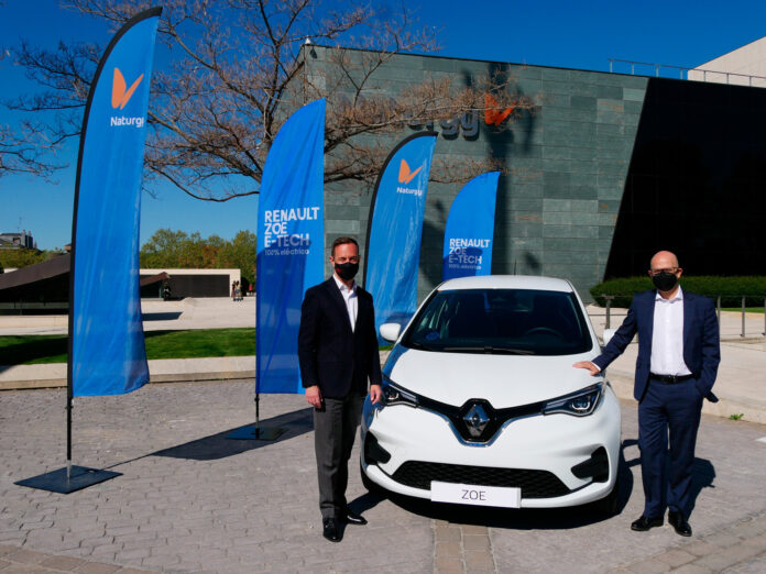 autoreport-Acuerdo_Renault_con_coche_5