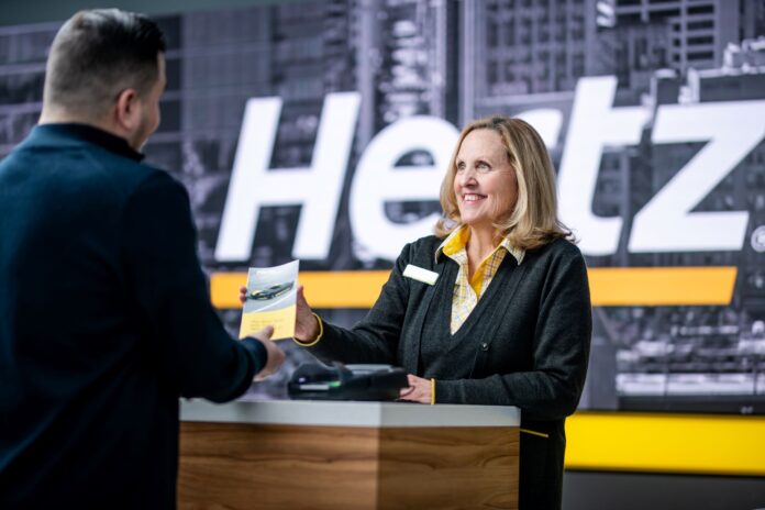 Hertz_Rental Counter_8276