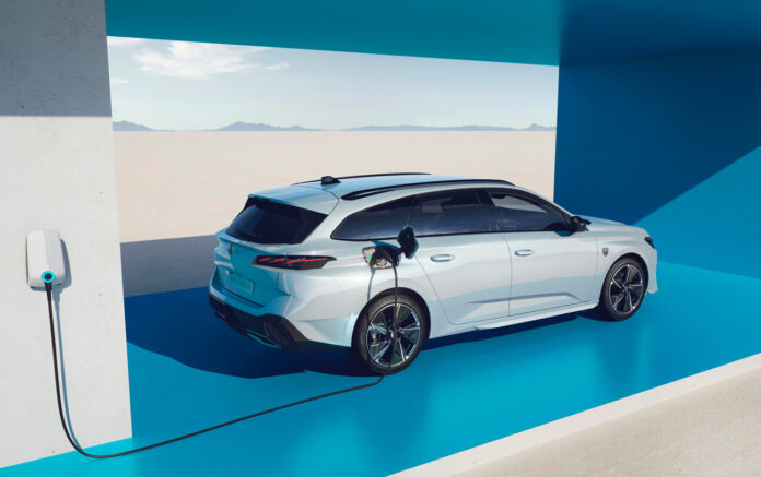 peugeot_e308sw_2022_003_fr-631edc9c5f8a5_63202b9766588
