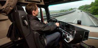 La falta de conductores provoca la cancelación del 5% de las rutas internacionales del transporte por carretera