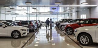 Matriculaciones julio: las empresas siguen tirando de un mercado que «pincha» lastrado por el período electoral