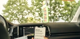 Skoda ya ofrece en España Pay to Fuel, su nuevo sistema de pago de combustible y energía desde el propio vehículo