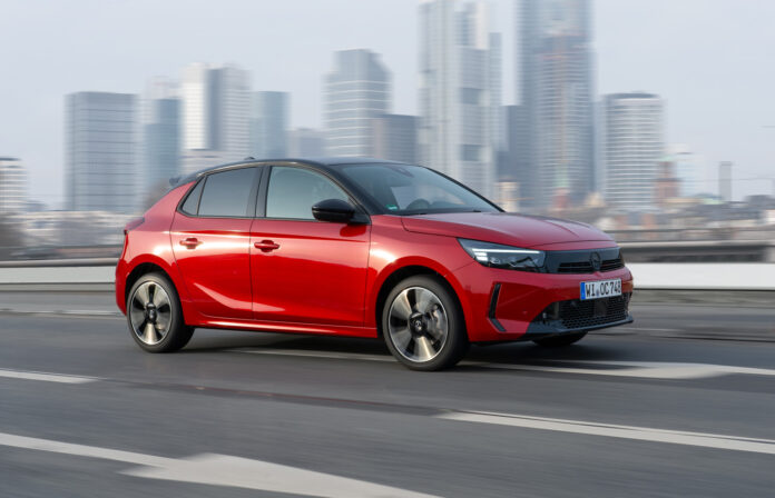 OpelCorsaHybrid(2)