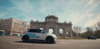 La cuota con música entra: Bipi y Alpine promocionan su modelo de suscripción para el A290 con música