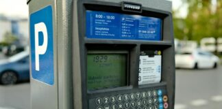 Aparcamiento regulado para vehículos ECO y CERO: diferencias de precio superiores al 650% entre Madrid y Barcelona