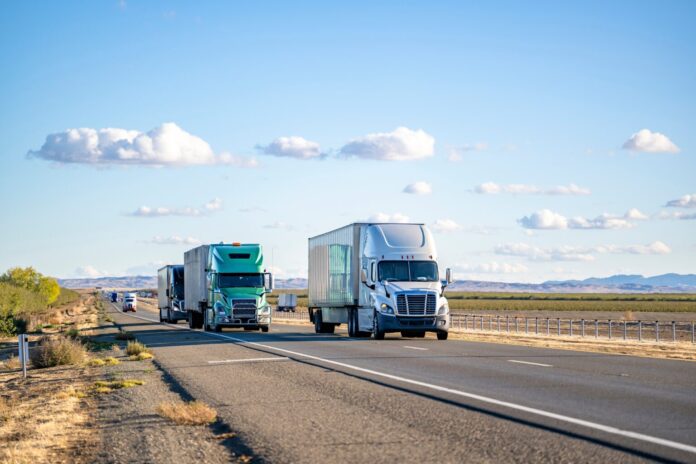El precio de los carburantes, el principal problema del sector del transporte de carretera en EEUU, según ATRI